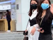 小姐姐就喜欢买衣服穿,衣橱里的无尽魅力