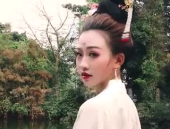 古装小姐姐回头,风情万种尽收眼底